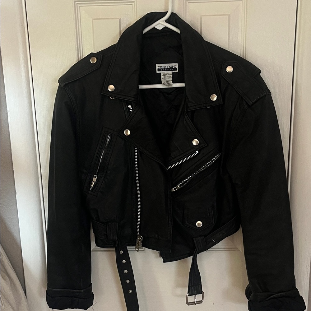 Vintage 1990’s Contempo Casuals cropped black leather jacket!
